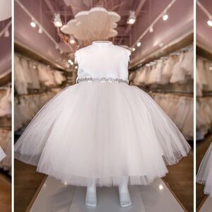 Flower girl dress plus basket